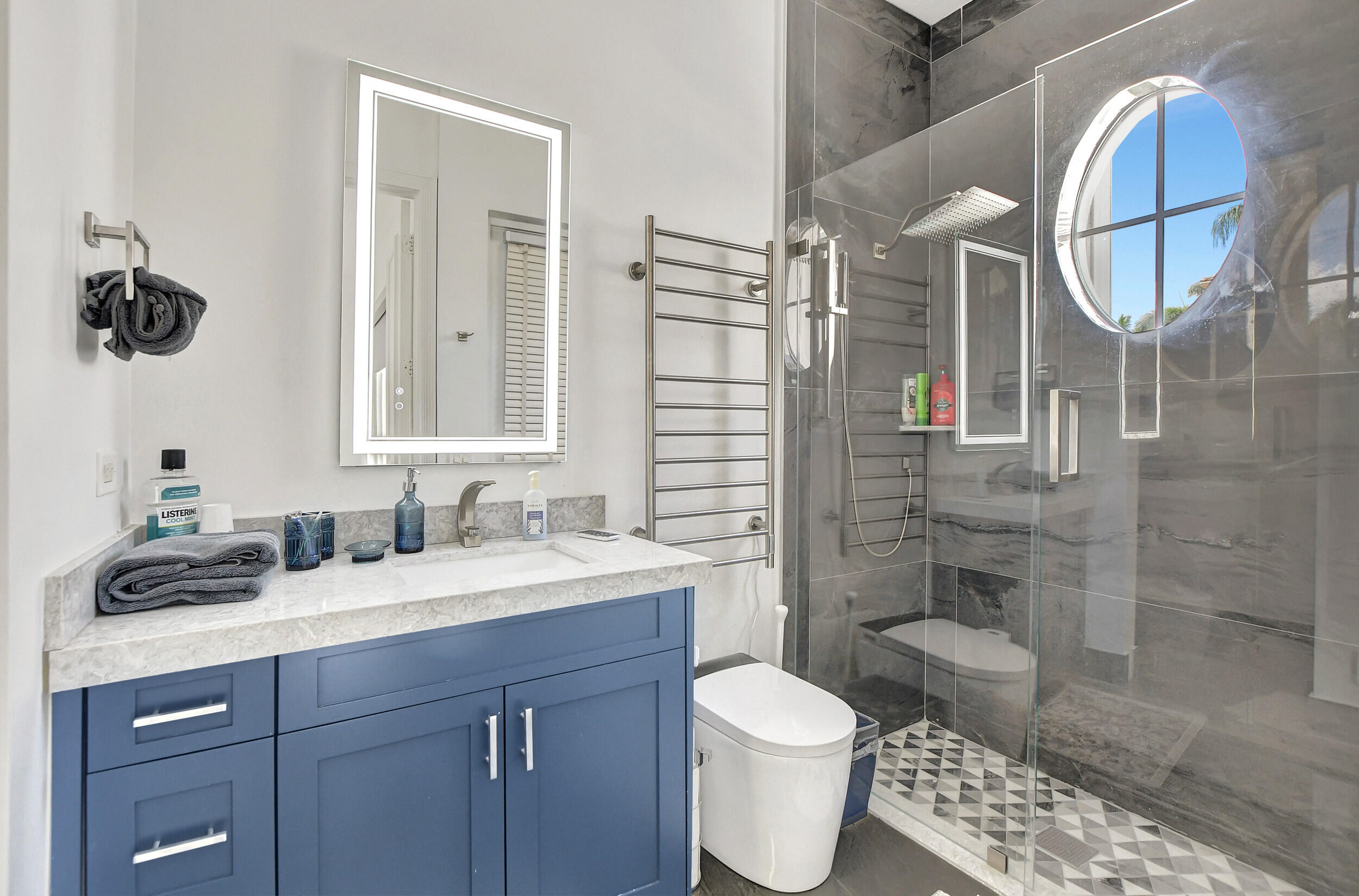 NORTH OAKS - Residential