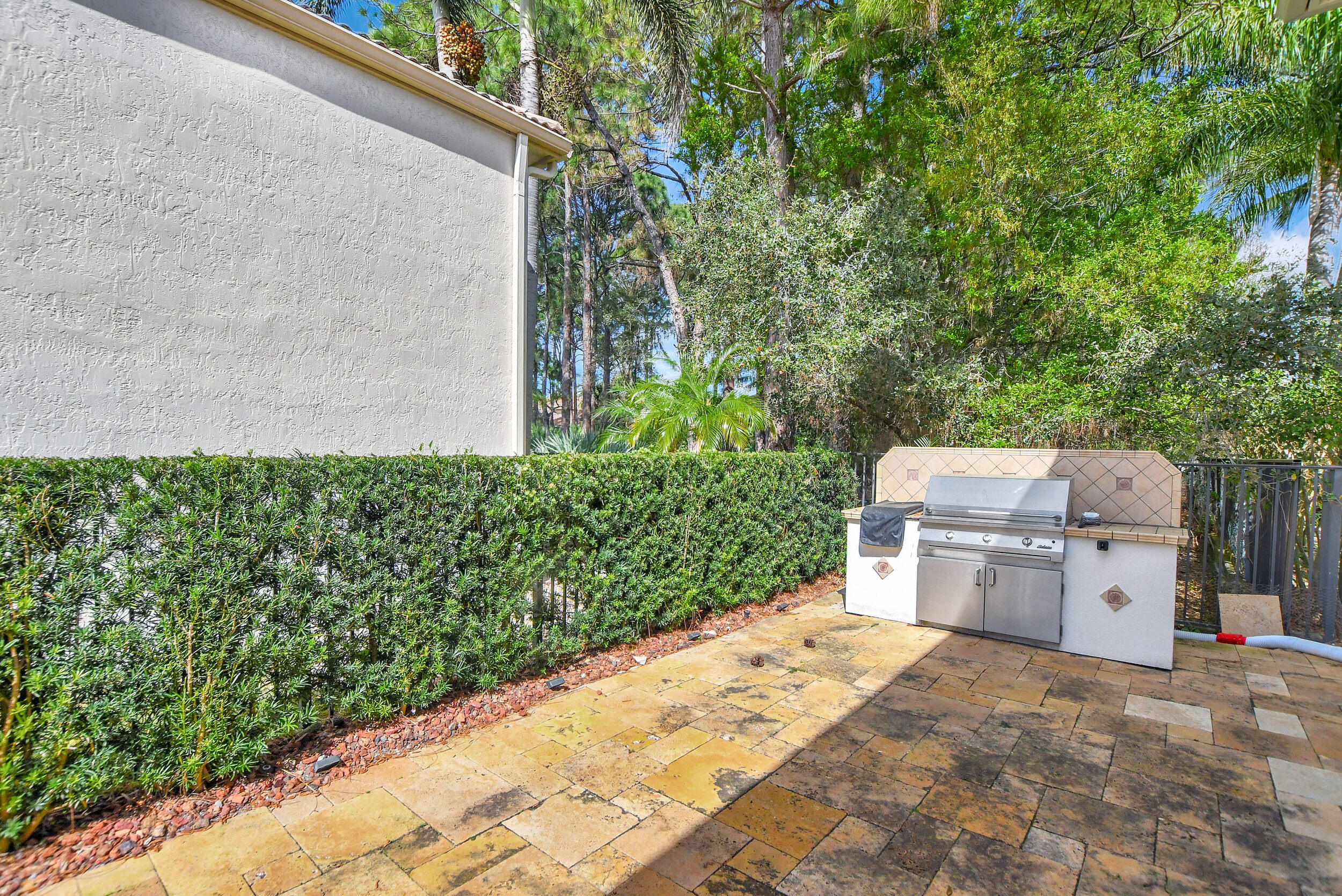 NORTH OAKS - Residential