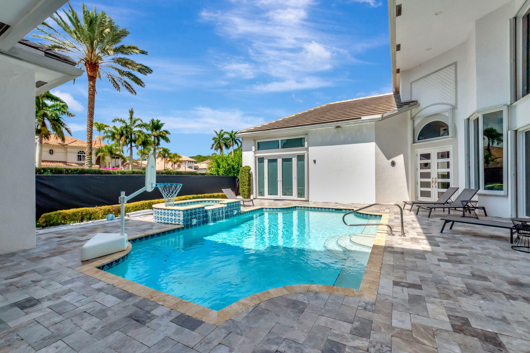 NORTH OAKS - Residential