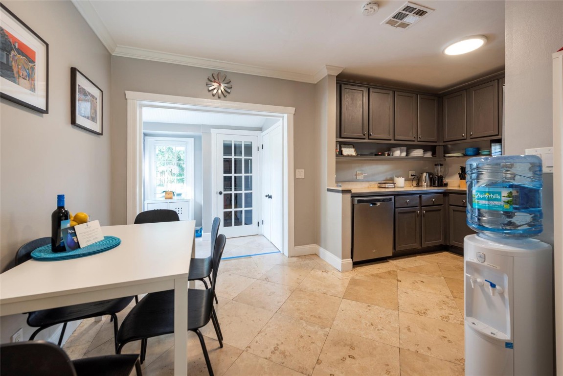 SOUTH MIDDLE RIVER - Residential Lease