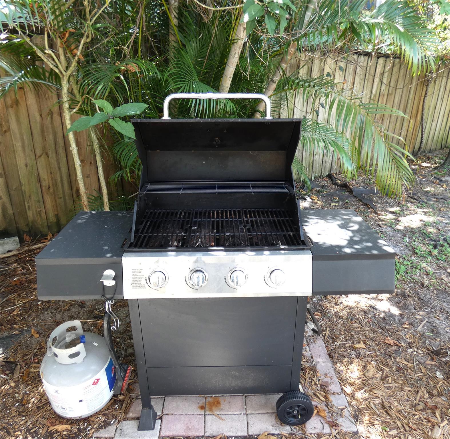 SOUTH MIDDLE RIVER - Residential Lease