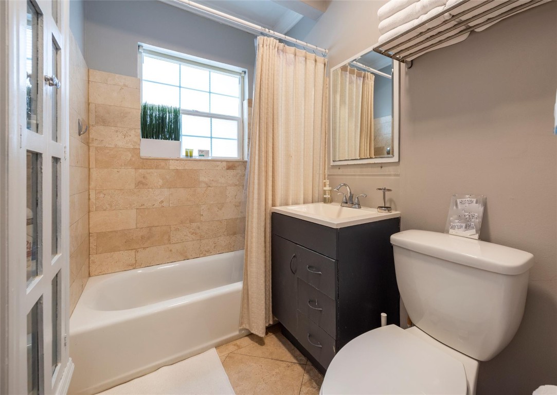 SOUTH MIDDLE RIVER - Residential Lease