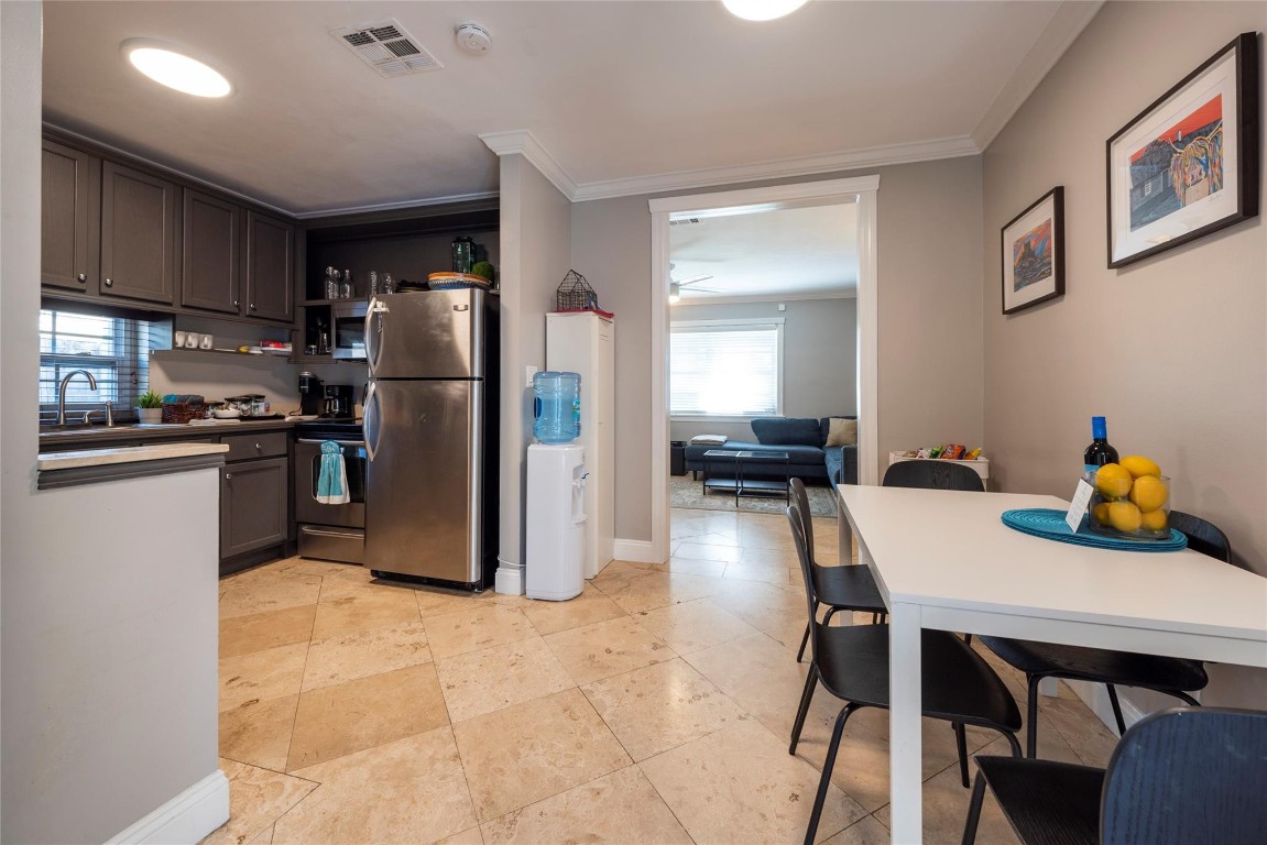 SOUTH MIDDLE RIVER - Residential Lease