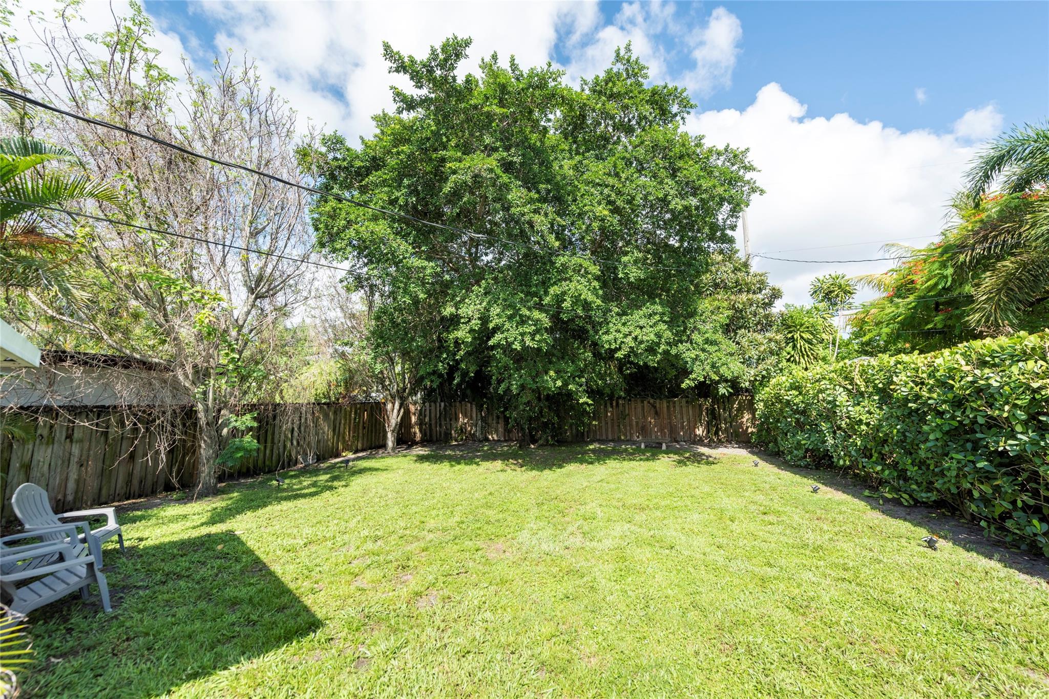 SOUTH MIDDLE RIVER - Residential Lease