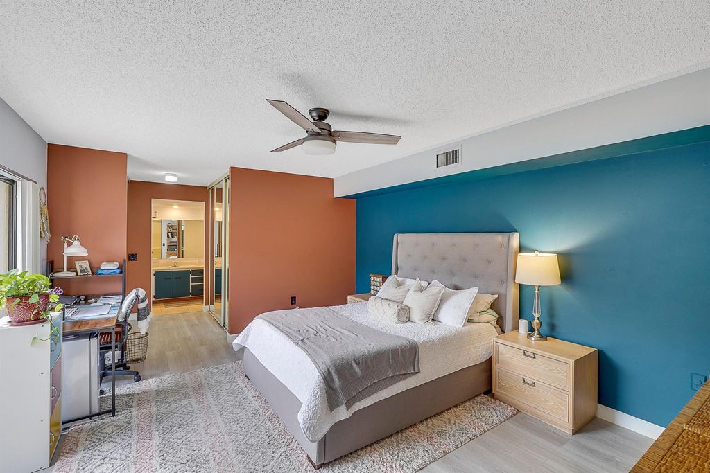 Photo of 603 6th Terrace, Palm Beach Gardens, FL 33418 (MLS # R10975520)