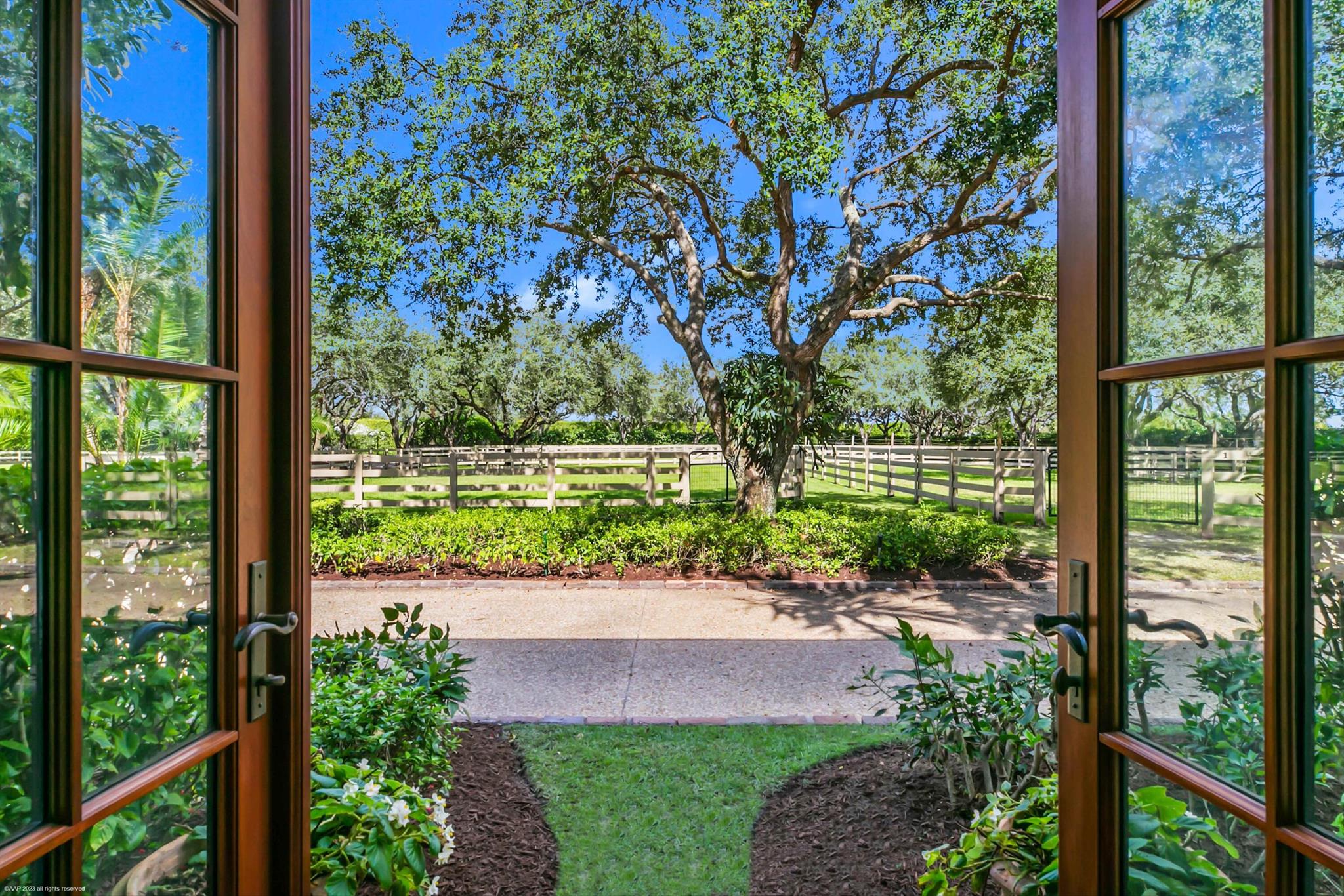 GRAND PRIX FARMS - Residential