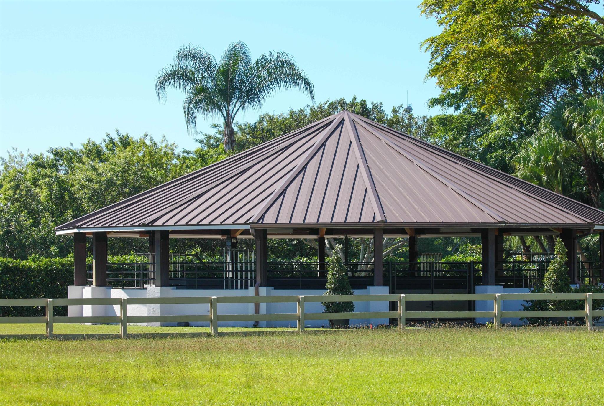 GRAND PRIX FARMS - Residential