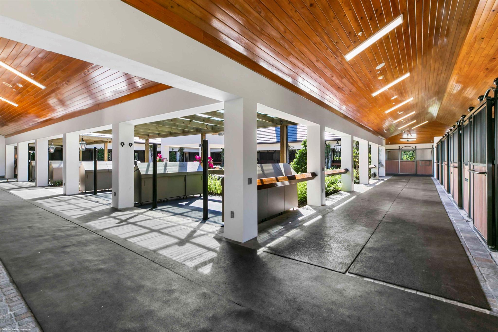 GRAND PRIX FARMS - Residential