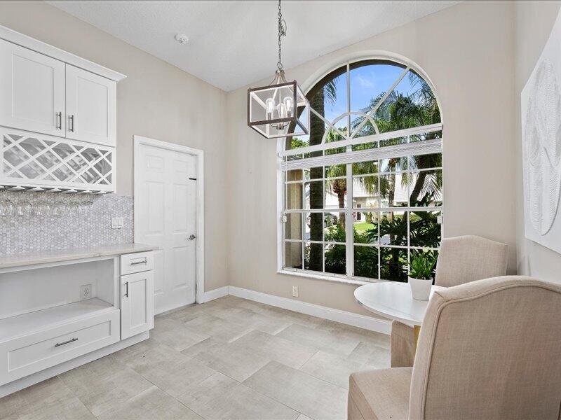 237 MOCCASIN Trail W