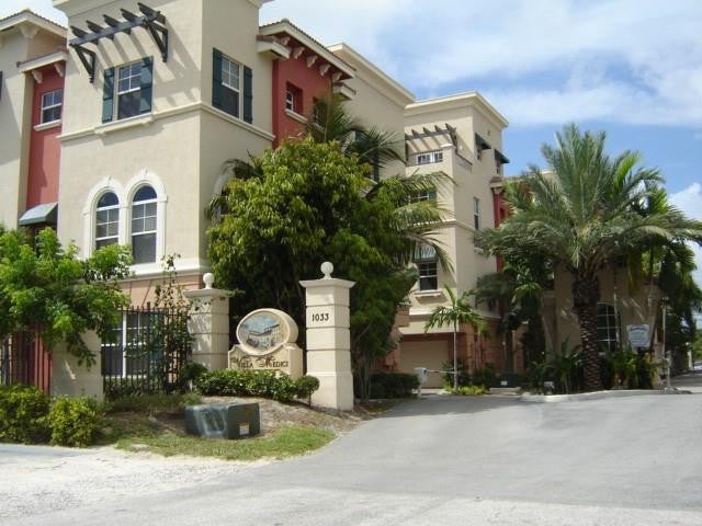 Photo of 1033 NE 17th Way #1504, Fort Lauderdale, FL 33304 (MLS # B26089766)