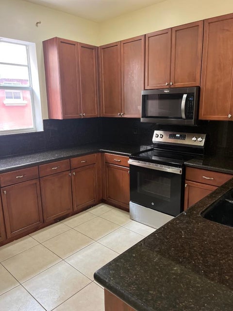 Tiny photo for 1033 NE 17th Way #1504, Fort Lauderdale, FL 33304 (MLS # B26089766)