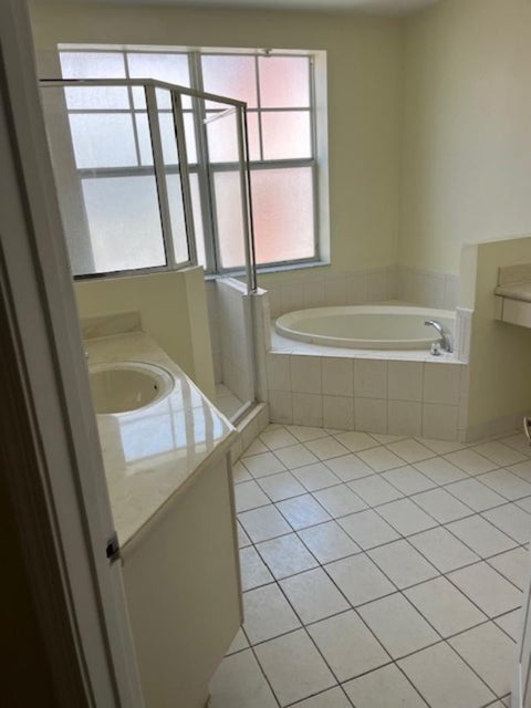 Tiny photo for 1033 NE 17th Way #1504, Fort Lauderdale, FL 33304 (MLS # B26089766)