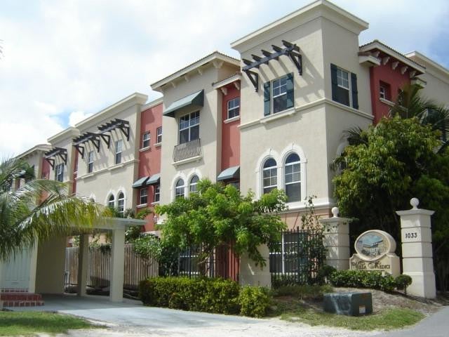 Photo of 1033 NE 17th Way #1504, Fort Lauderdale, FL 33304 (MLS # B26089766)