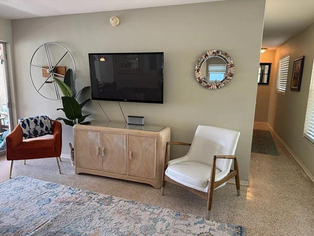 Photo of 1511 Seabrook Road, Jupiter, FL 33469 (MLS # B26036468)