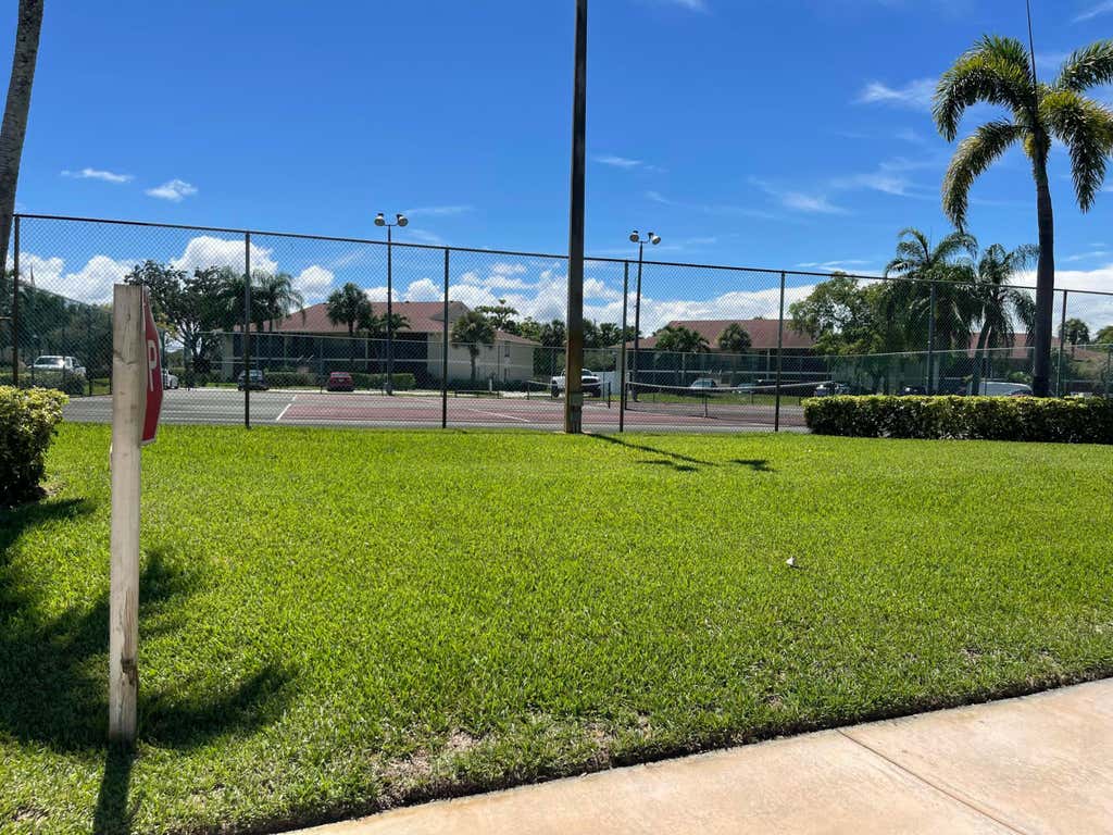 Photo of 6520 Chasewood Drive B, Jupiter, FL 33458 (MLS # R11008209)
