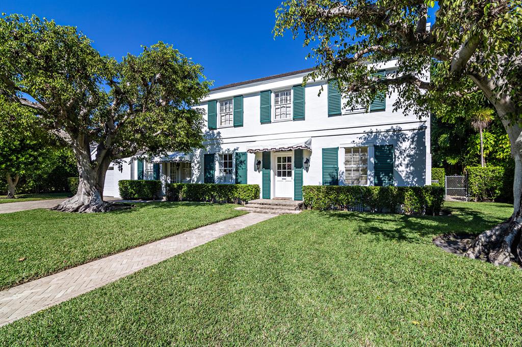 EL ENCANTO - Residential