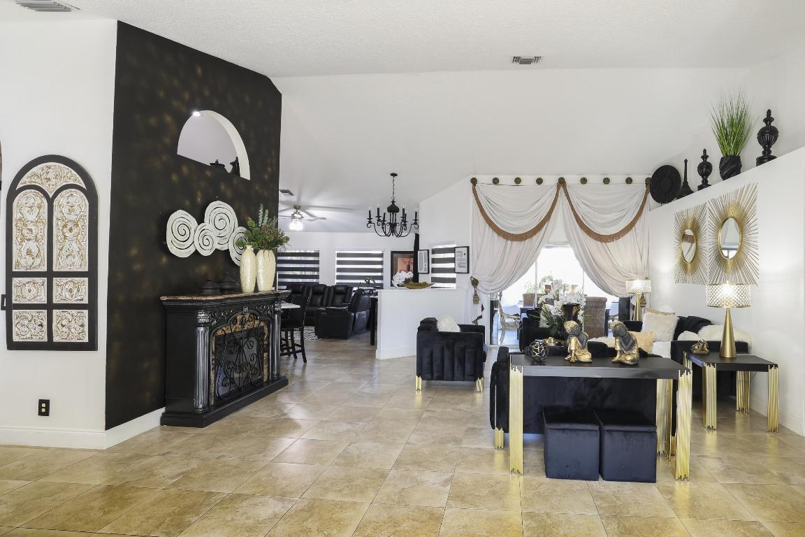 12119 Orange Boulevard