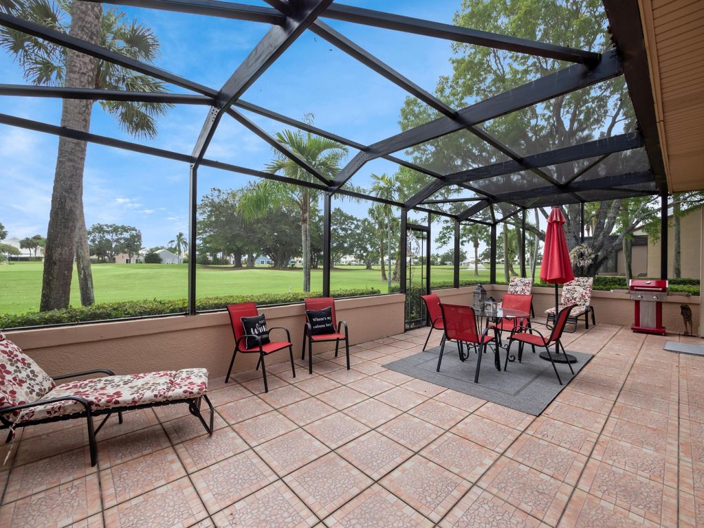 Photo of 812 Windermere Way, Palm Beach Gardens, FL 33418 (MLS # R10890110)