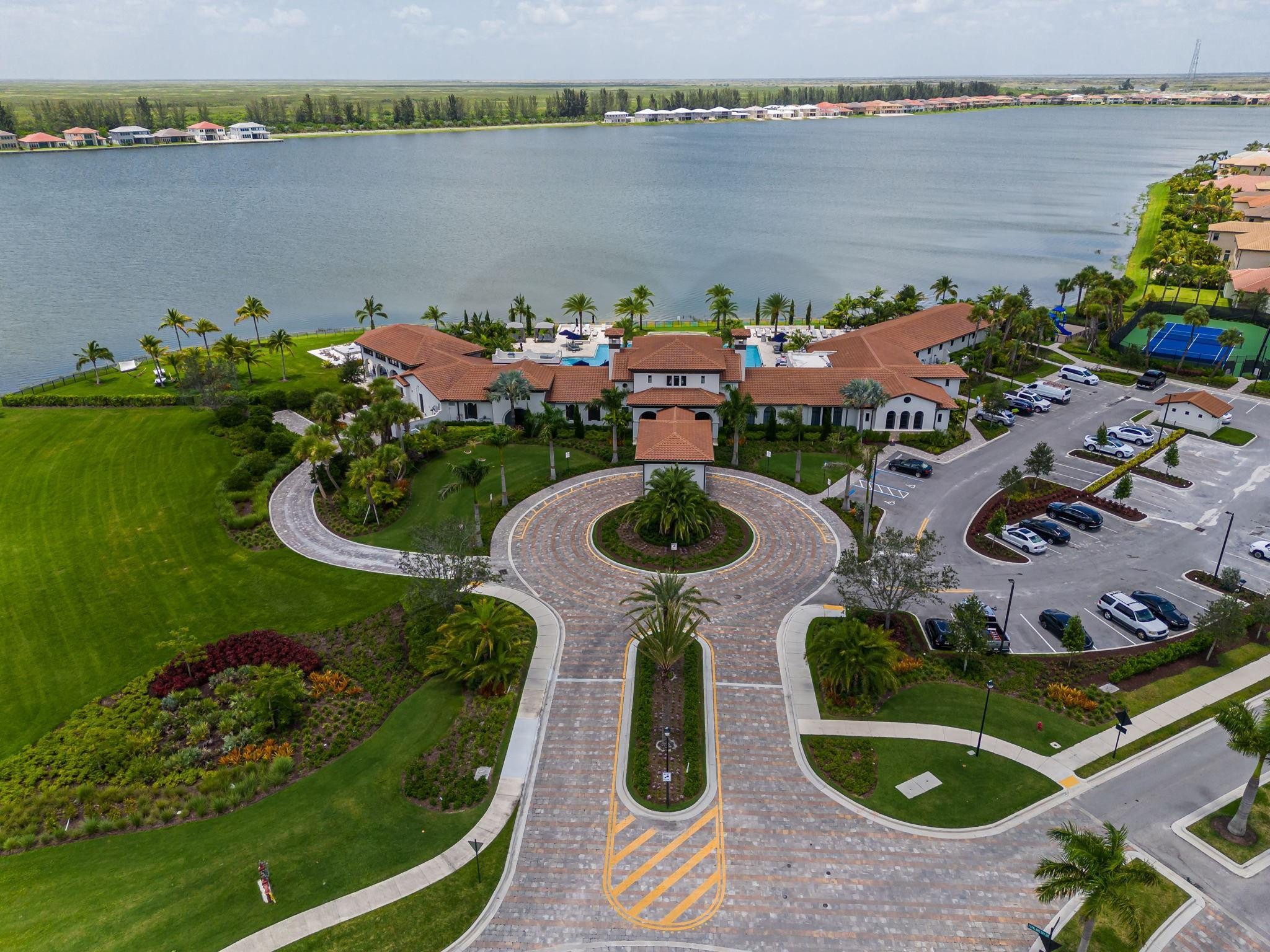 Parkland Bay - Residential