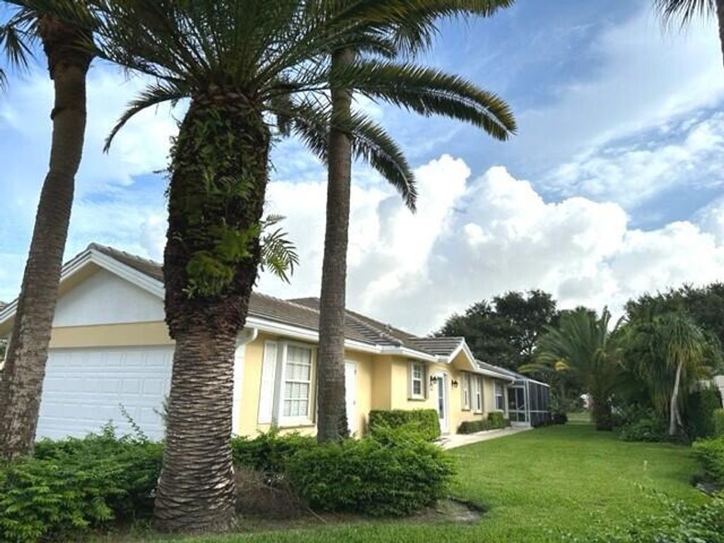 Photo of 4241 Royal Oak Drive, Palm Beach Gardens, FL 33410 (MLS # R10906165)