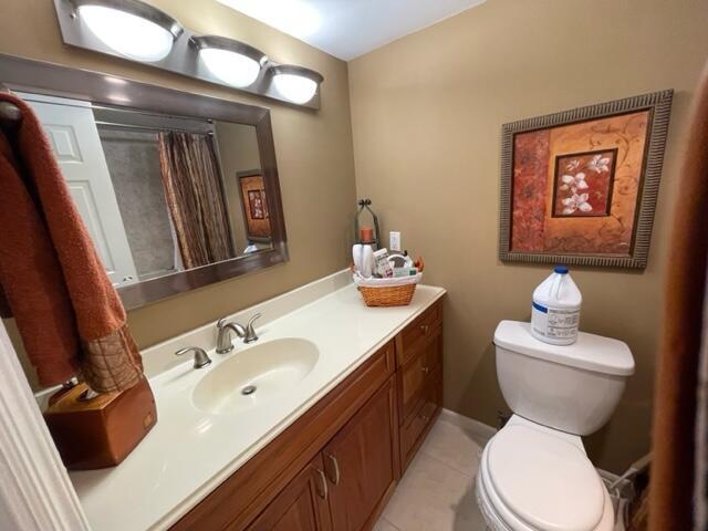COLONIAL CLUB CONDO SEC 2 - Residential