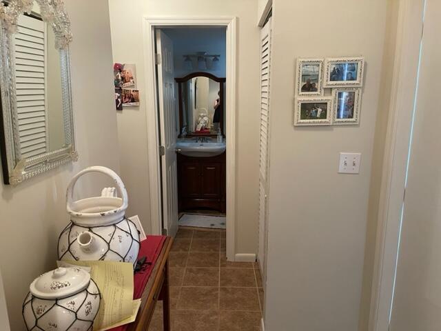 COLONIAL CLUB CONDO SEC 2 - Residential