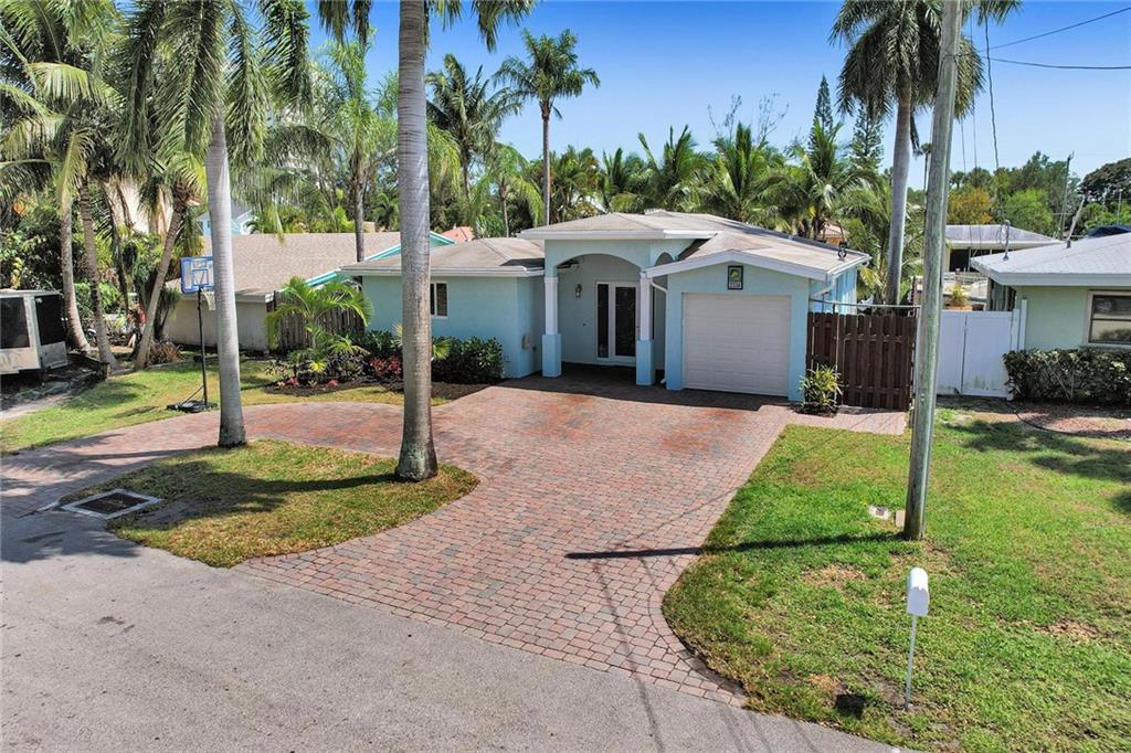 Photo of 2334 SE 14th St, Pompano Beach, FL 33062 (MLS # F10325568)