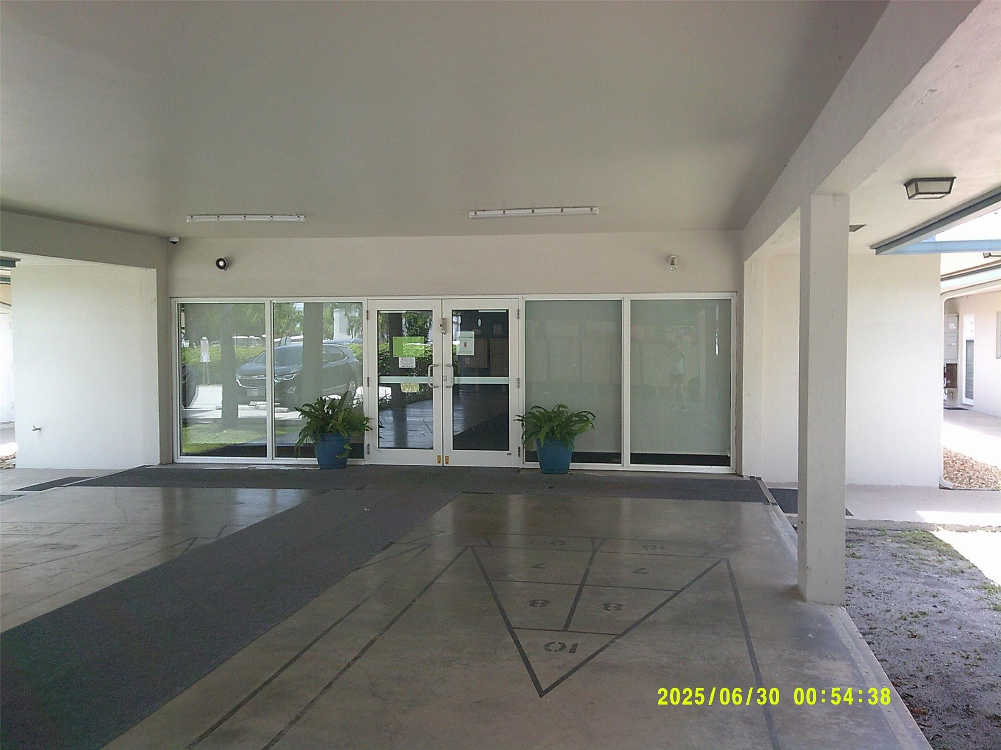 MARGATE GARDENS CONDO - Residential Lease