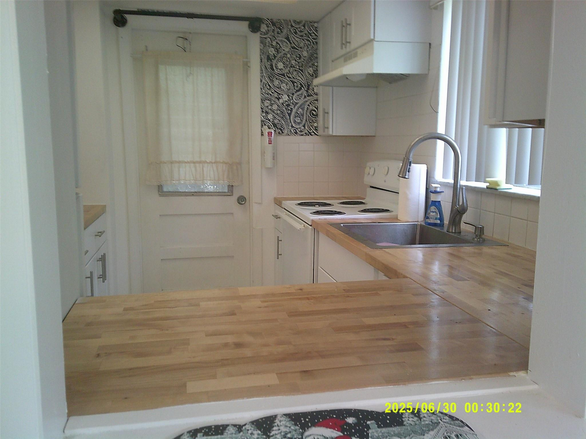 MARGATE GARDENS CONDO - Residential Lease
