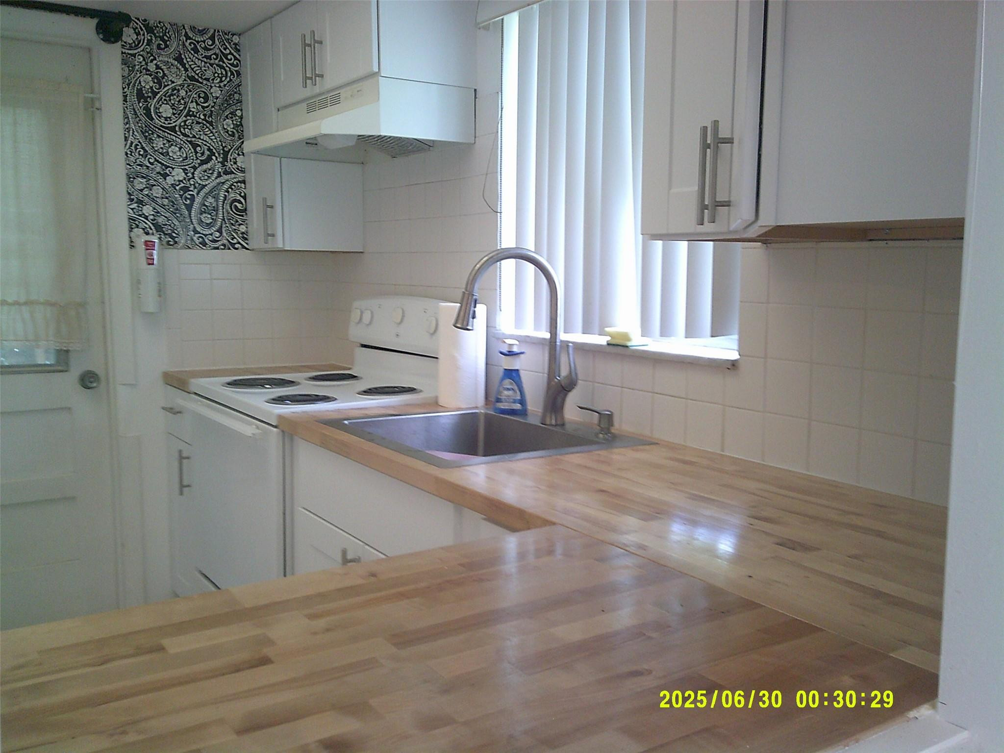 MARGATE GARDENS CONDO - Residential Lease