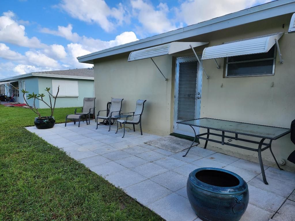 Photo of 217 High Point Terrace W #D, Delray Beach, FL 33445 (MLS # R10968040)