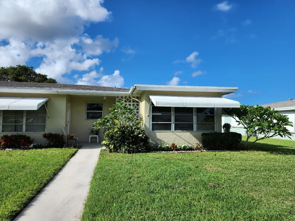 Photo of 217 High Point Terrace W #D, Delray Beach, FL 33445 (MLS # R10968040)