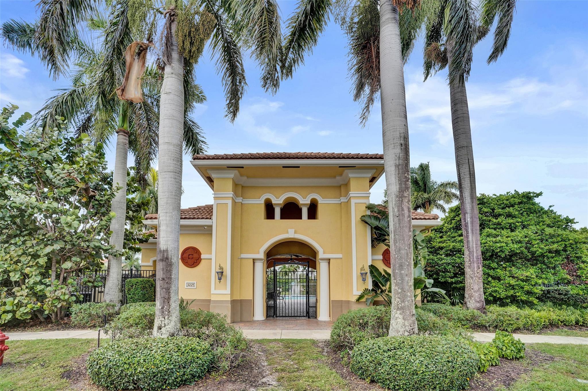 SIERRA BAY - Residential