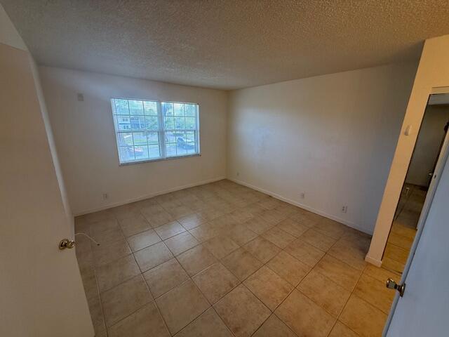 MIDPORT PLACE I, A CONDOMINIUM - Residential Lease