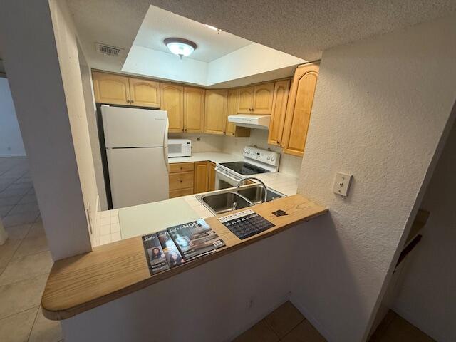 MIDPORT PLACE I, A CONDOMINIUM - Residential Lease