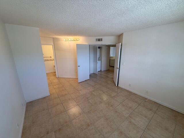 MIDPORT PLACE I, A CONDOMINIUM - Residential Lease