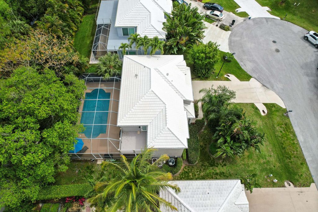 Photo of 9229 SE Woods End Place, Jupiter, FL 33469 (MLS # R10966546)