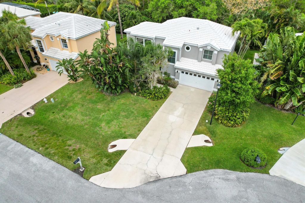 Photo of 9229 SE Woods End Place, Jupiter, FL 33469 (MLS # R10966546)