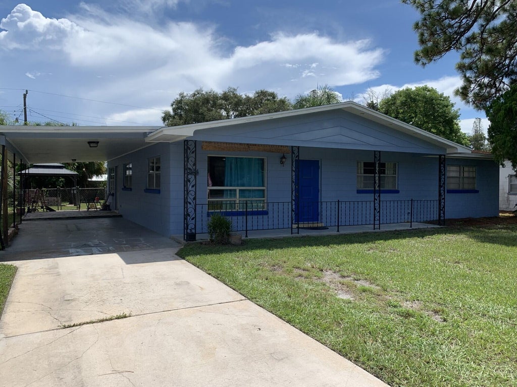 Photo of 3484 Sunrise Boulevard, Fort Pierce, FL 34982 (MLS # B26062270)