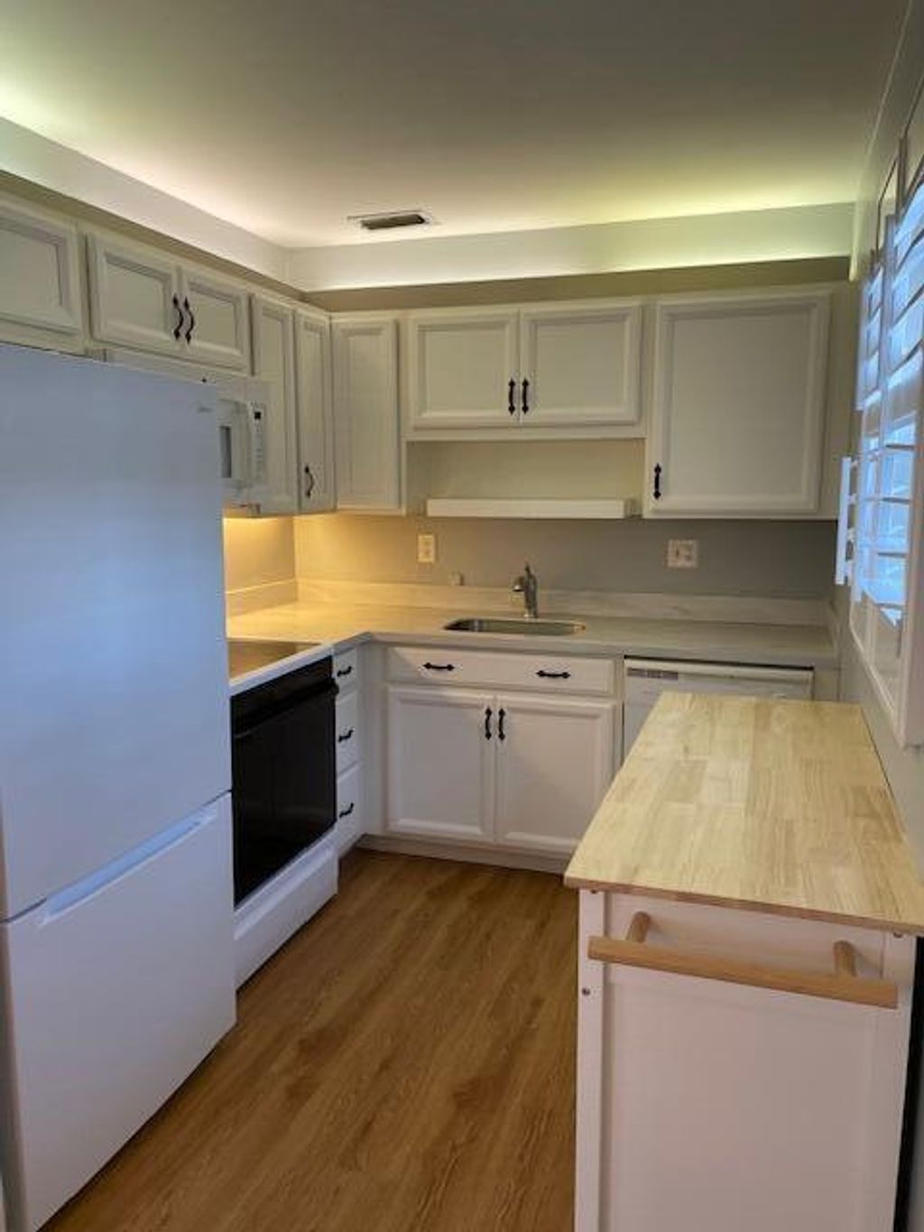 Photo of 2600 SE Ocean Boulevard #5, Stuart, FL 34996 (MLS # R10961425)