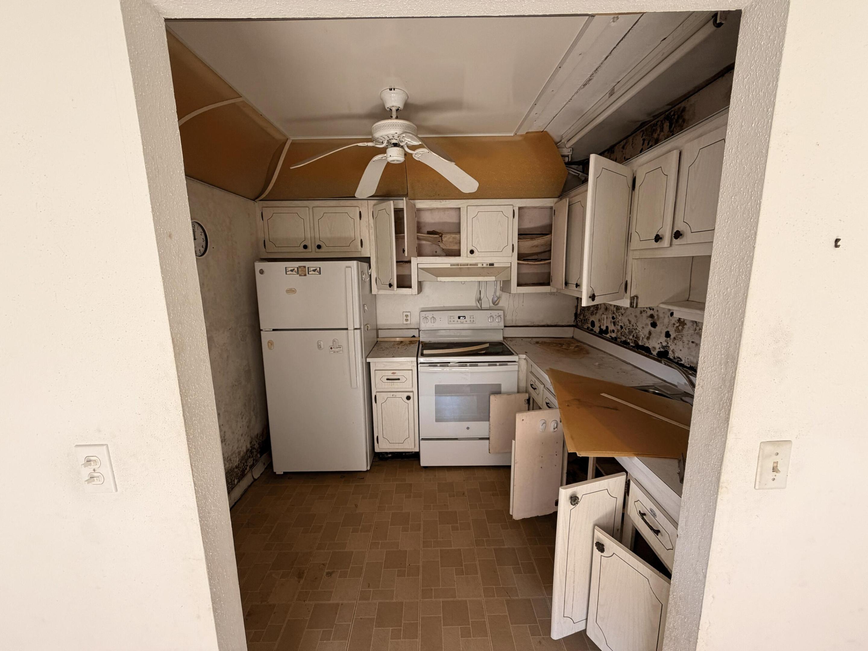 19 Saxony 19, Delray Beach, FL, 33446/$26,000 4 19 Saxony 19