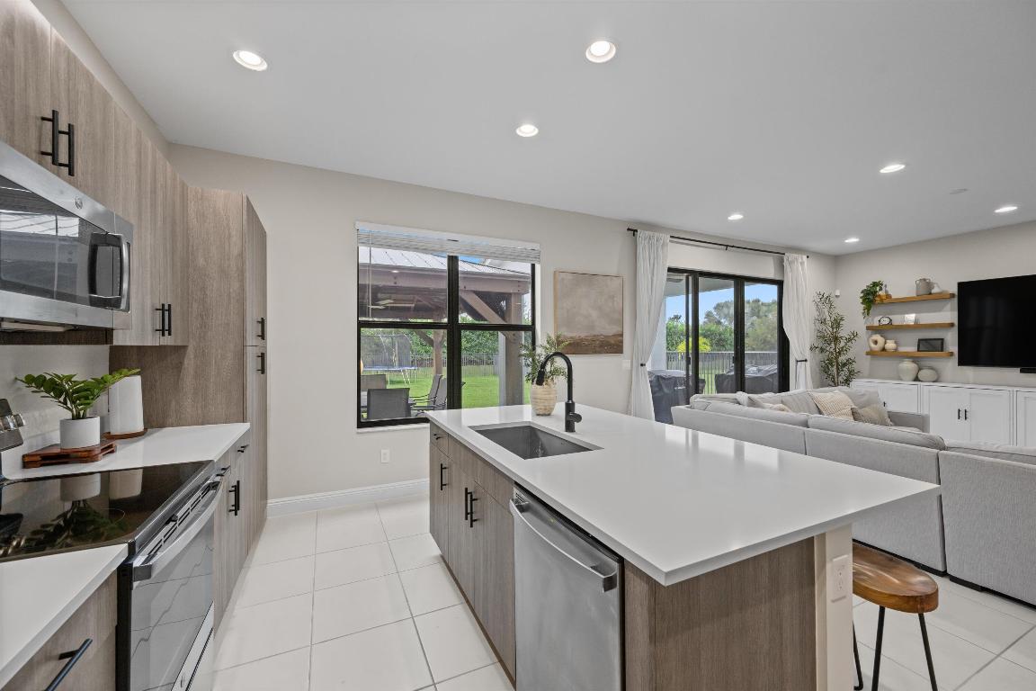 SKY COVE - Residential