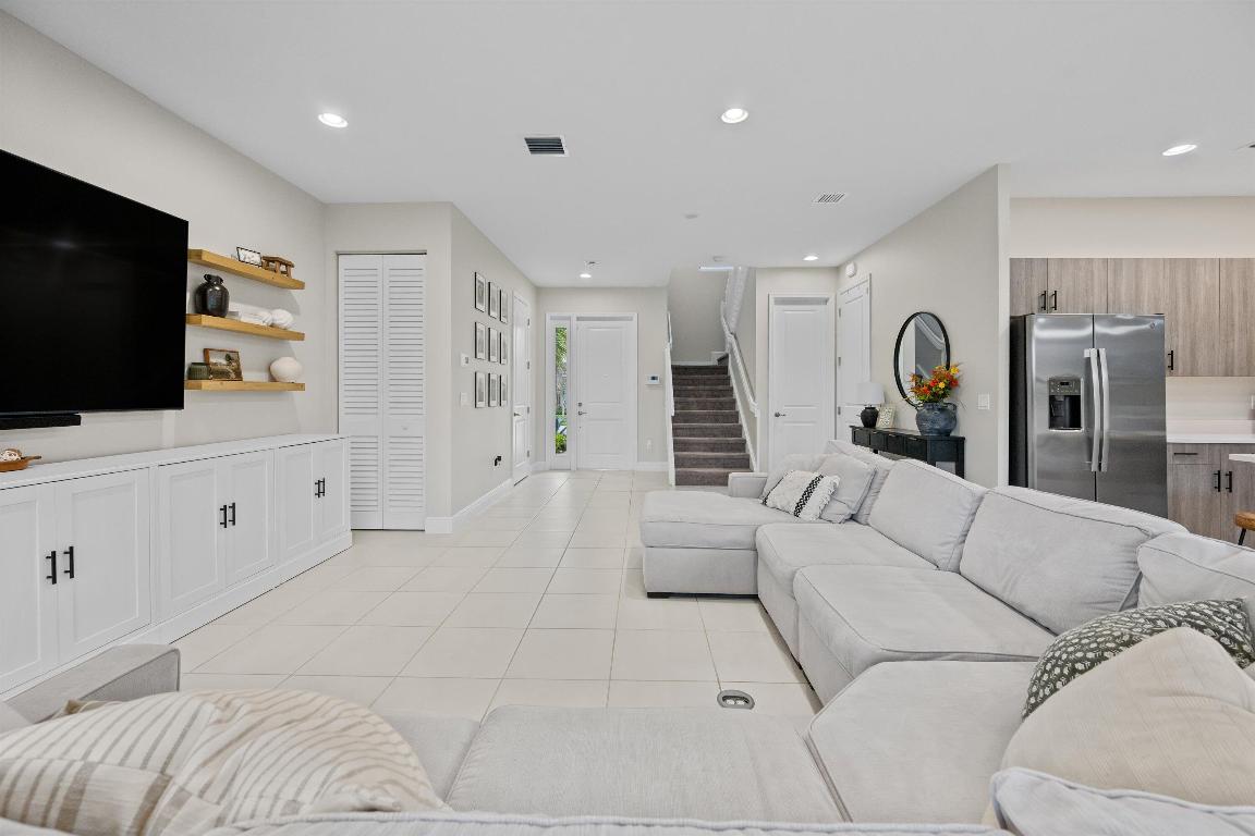 SKY COVE - Residential