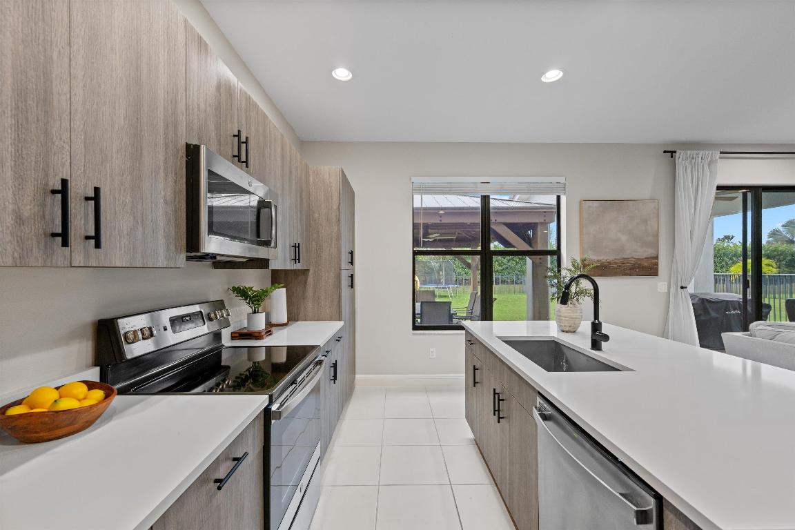 SKY COVE - Residential