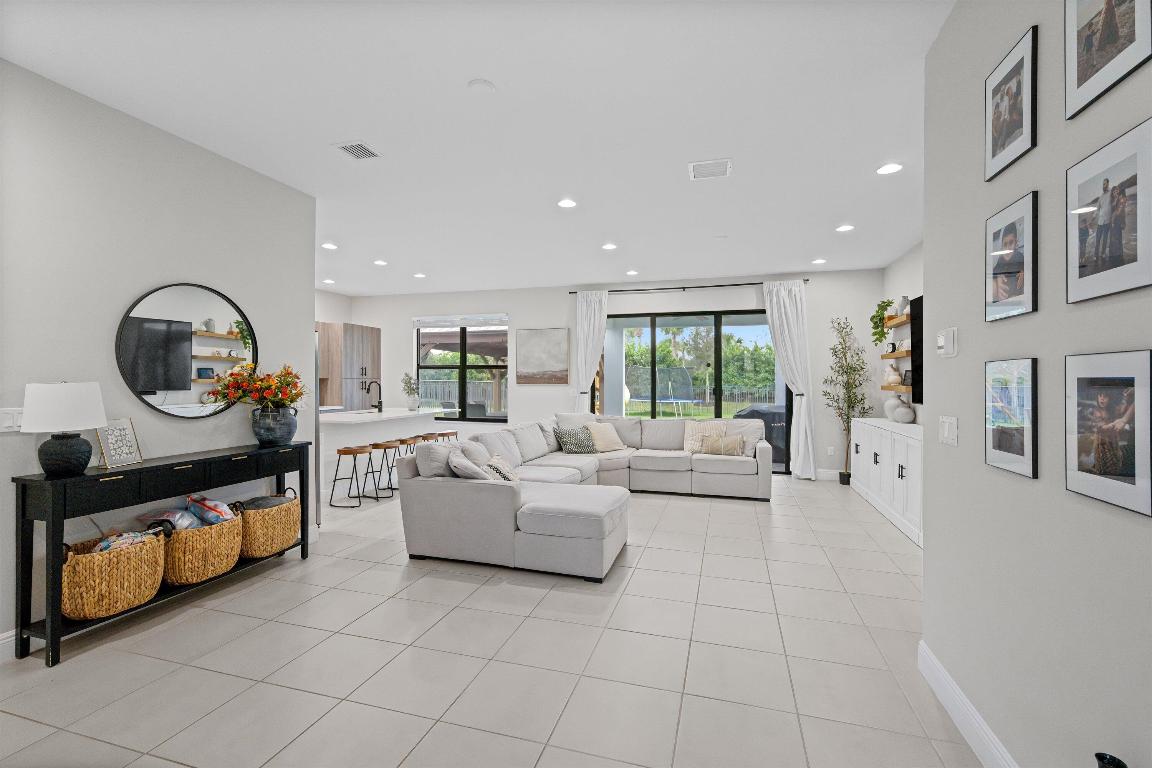 SKY COVE - Residential