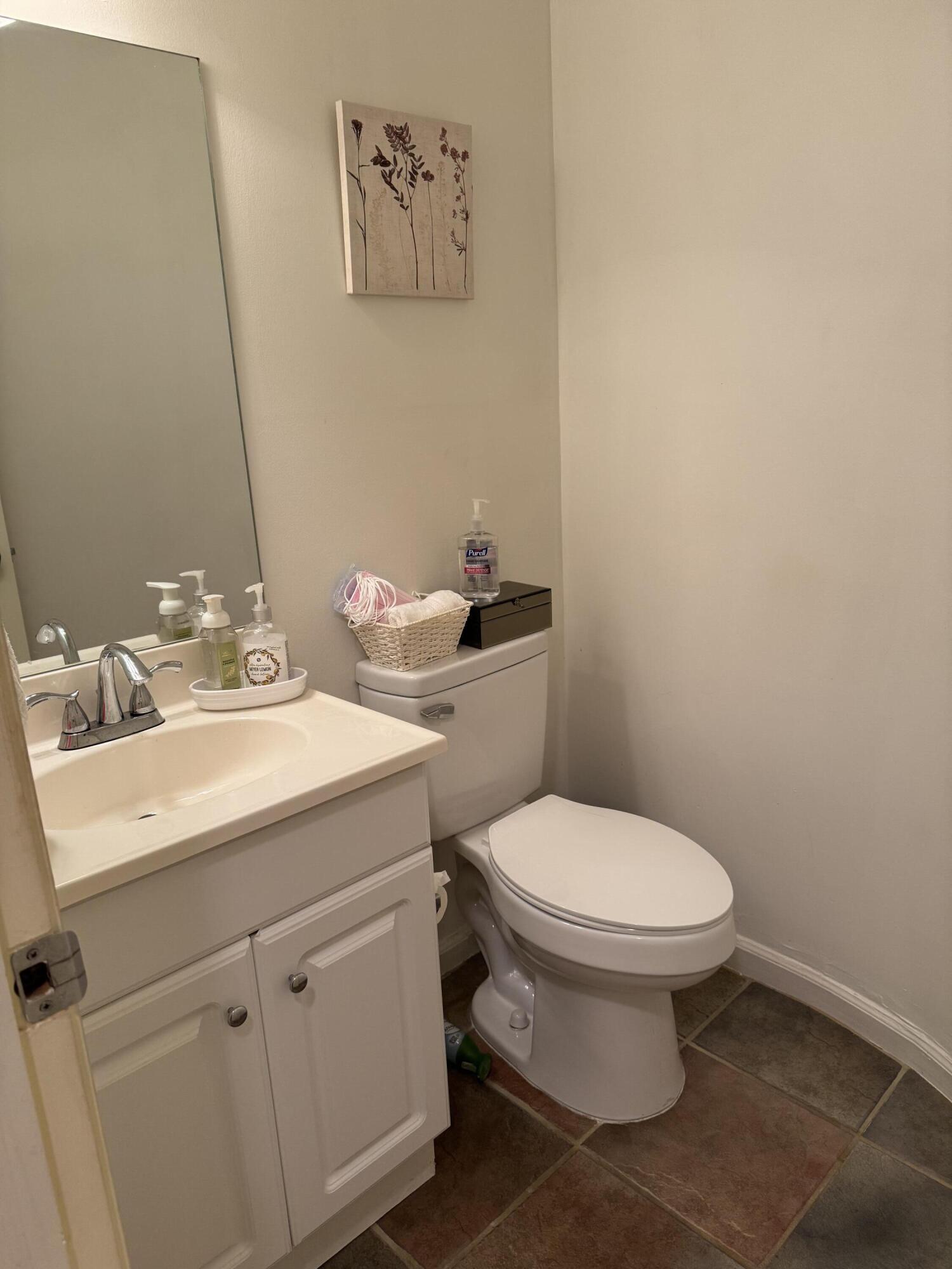 IMPERIAL POINT COLONNADES CONDO - Residential Lease