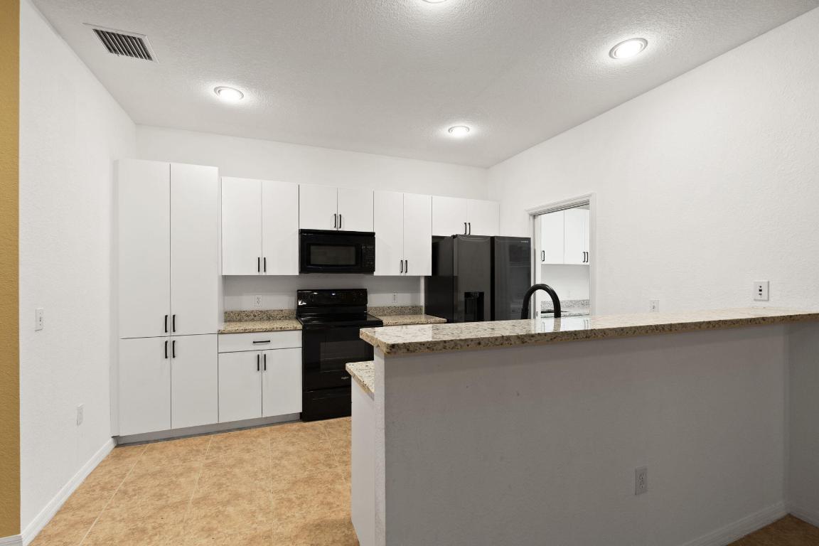 THE LAKES AT THE SAVANNAHS CONDOMINIUM - Residential