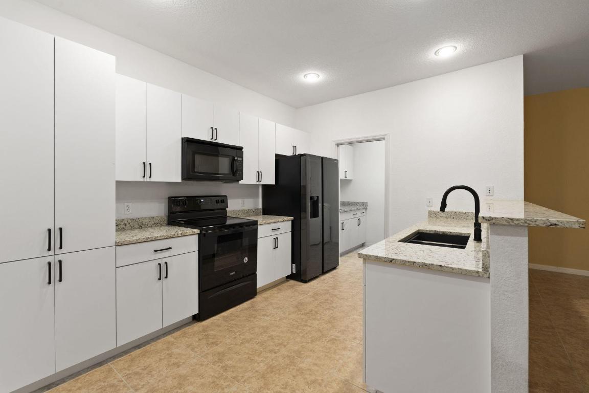 THE LAKES AT THE SAVANNAHS CONDOMINIUM - Residential