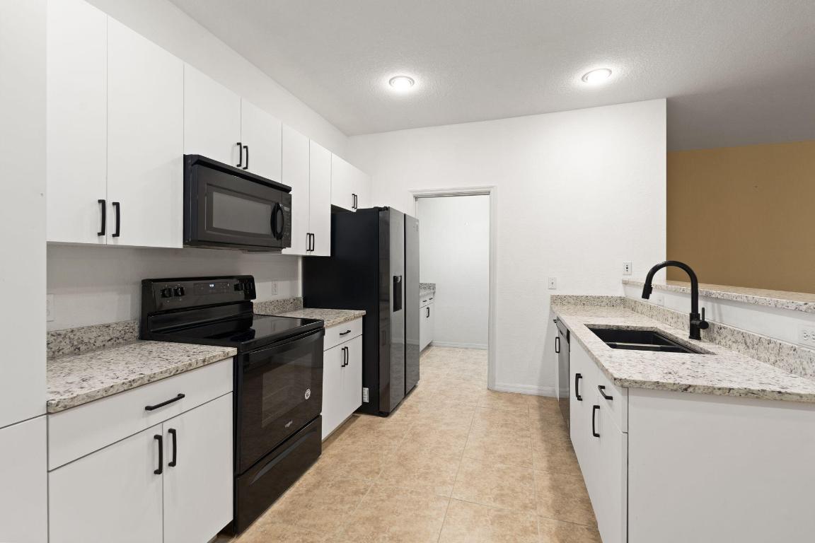 THE LAKES AT THE SAVANNAHS CONDOMINIUM - Residential