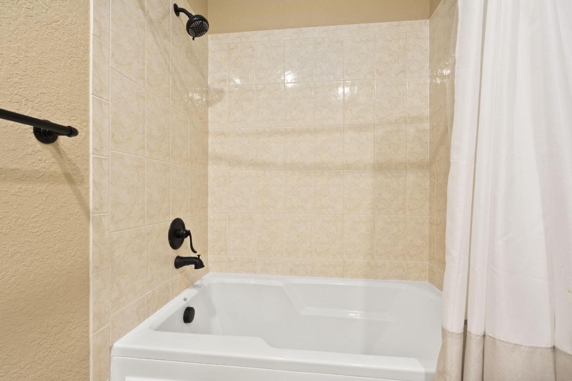 THE LAKES AT THE SAVANNAHS CONDOMINIUM - Residential